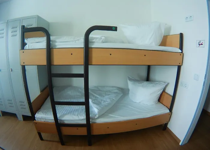& Monteurzimmer Bei Hansezimmer Vandrerhjem *